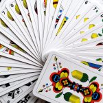 Jak hrát poker: Základy, strategie sázání a zlepšení dovedností 2